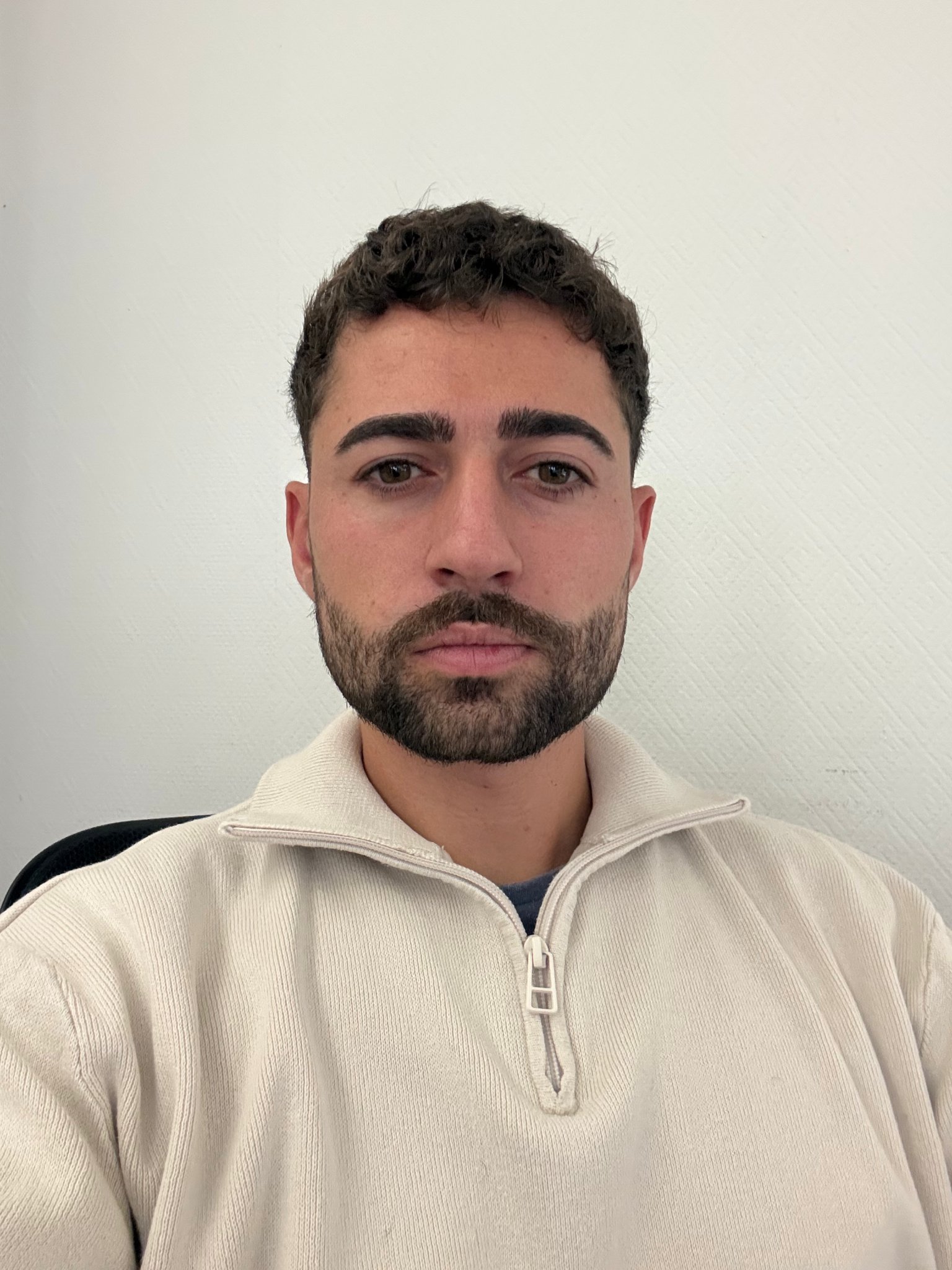 Photo de référence (selfie classique)